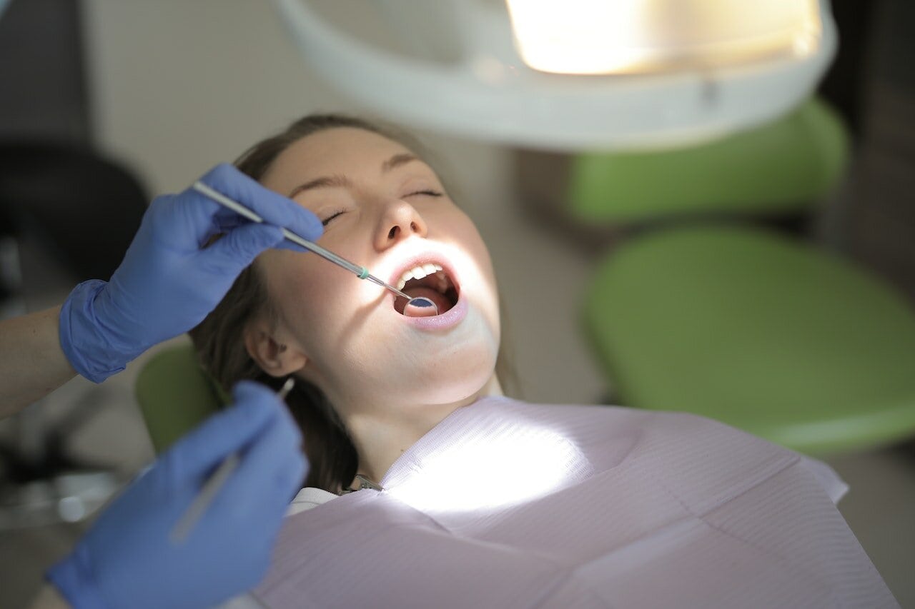 Stomatologia estetyczna. Jak zadbać o zęby w gabinecie dentystycznym?