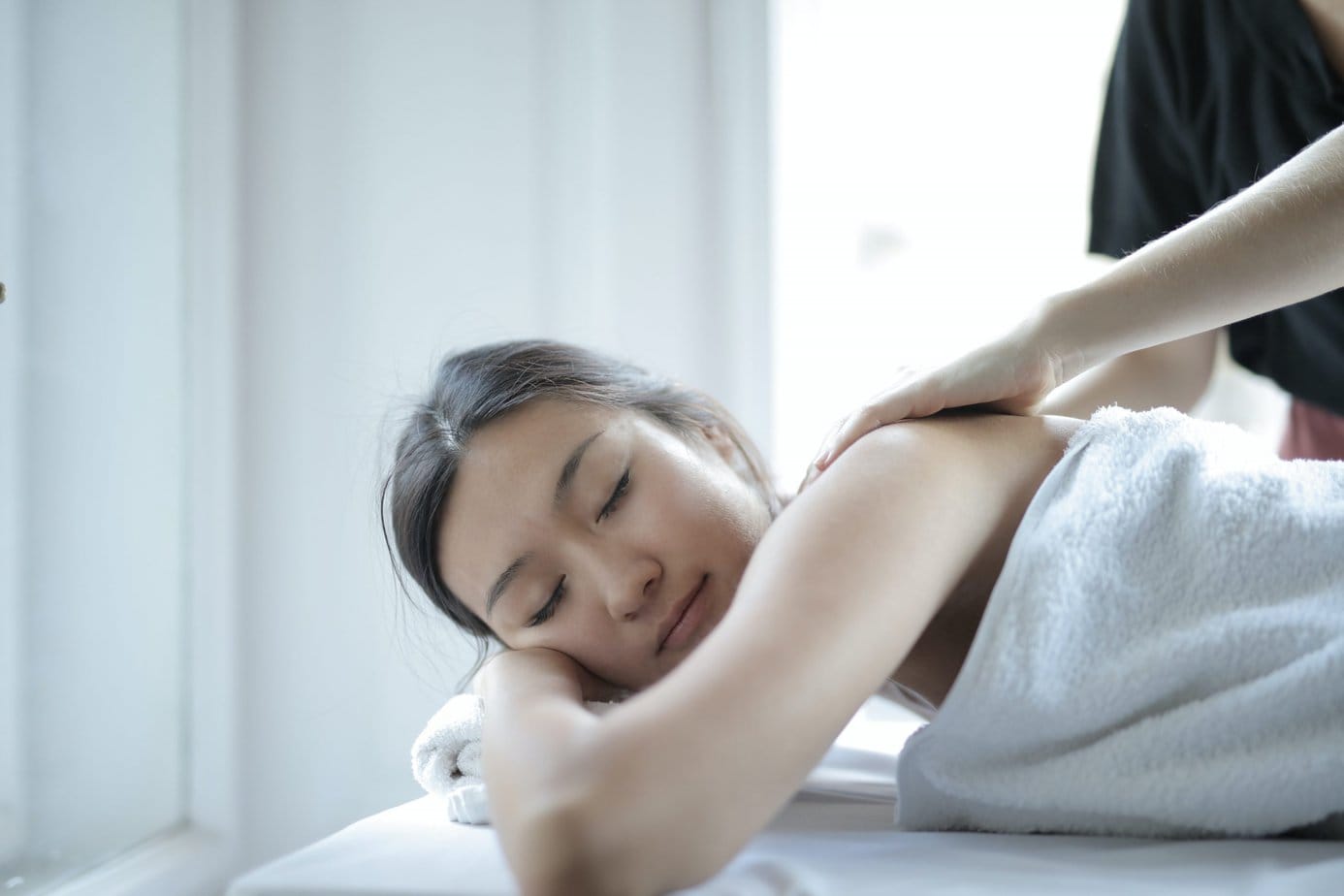 Masaż kręgosłupa – relaks i regeneracja dla Twojego ciała